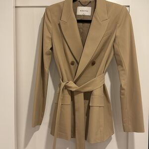 Aritzia Babaton Blazer